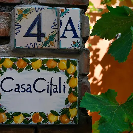 Casa Cifali Πανσιόν Ταορμίνα